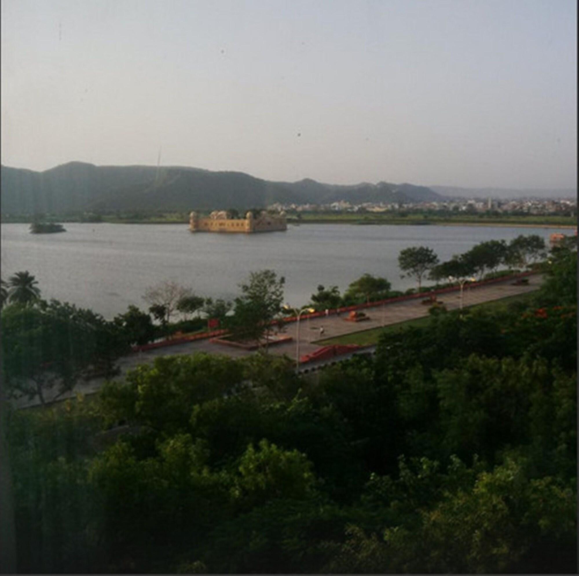 Regenta Central Jal Mahal, Джайпур Екстер'єр фото